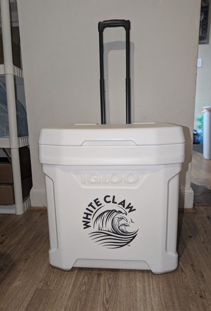Igloo Cooler "White Claw Edition"