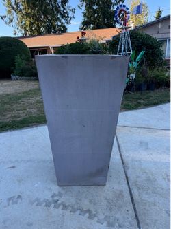 Large planter
