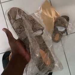 Gucci Slides 