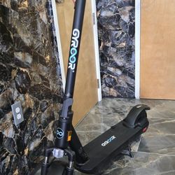 Gyroor X8 Scooter 
