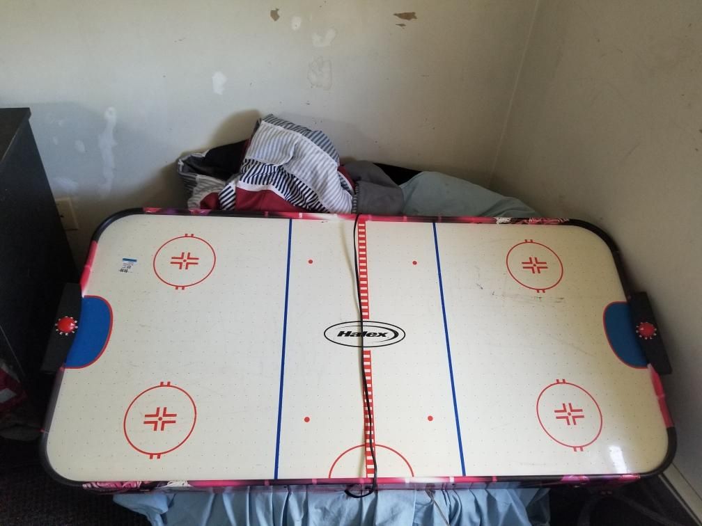Air Hockey Table 