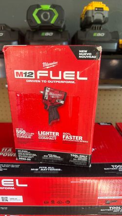 Milwaukee M12 FUEL 3/8" Stubby Impact Wrench