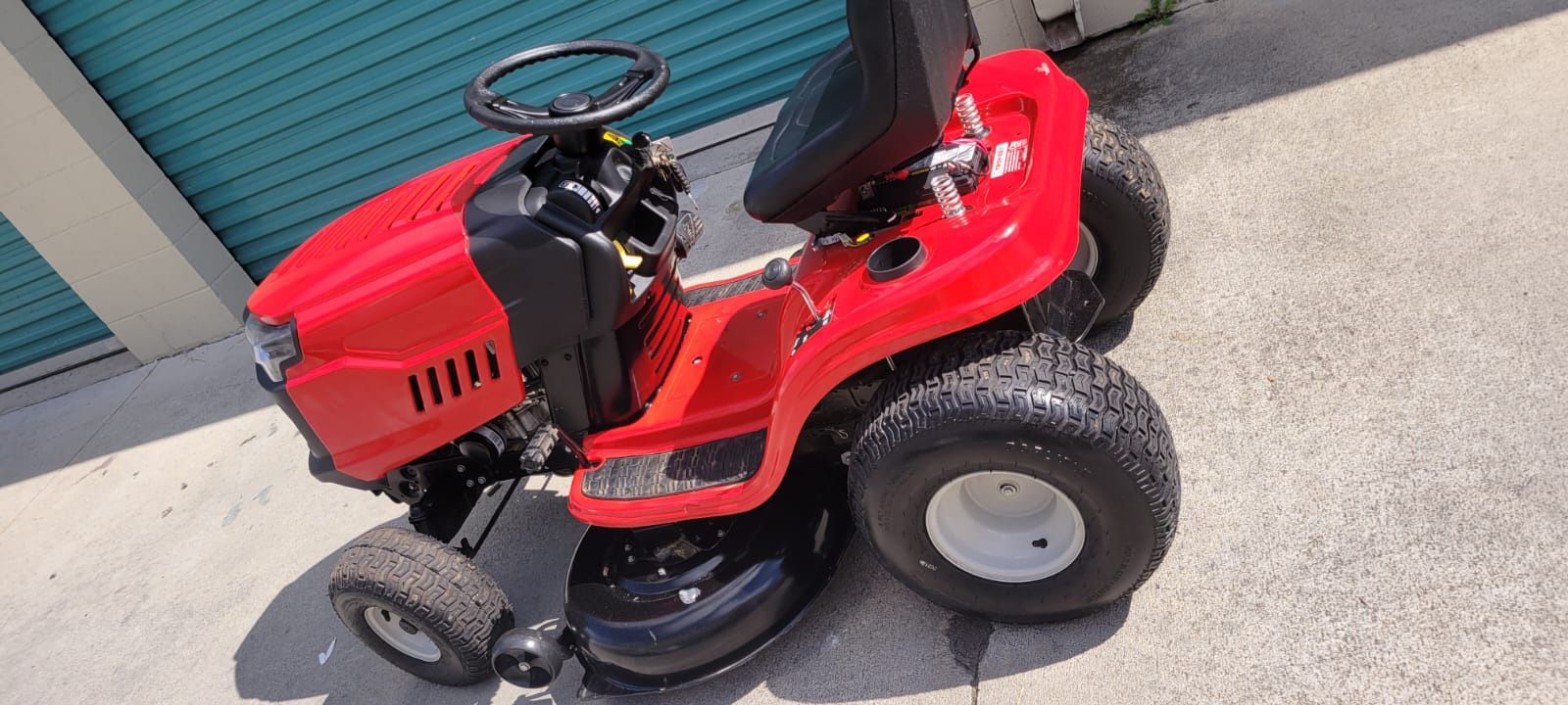 Troy-Bilt Pony 42 in. 15.5 HP Briggs and Stratton 7-Speed Manual Drive Gas Front Engine Riding Lawn Tractor