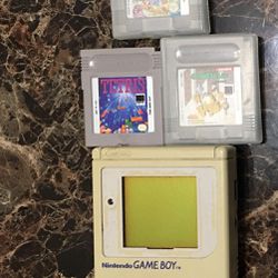 Game boy with Mario land 2 ,Garfield with case and Tetris!