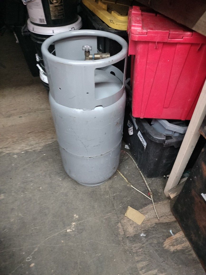 Forklift Propane Tank Flame King Over 3/4 Full
