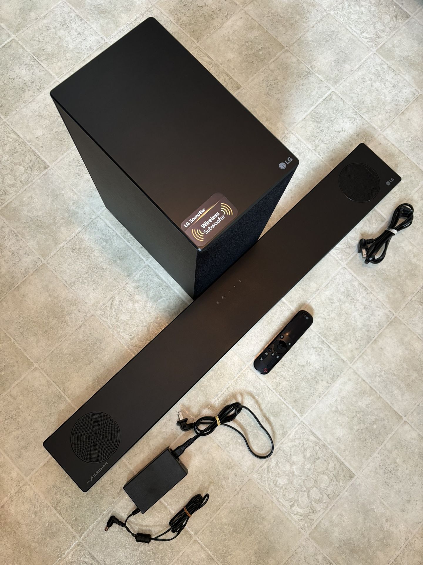 LG SPD7Y Soundbar w/ Subwoofer