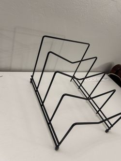 Black metal Multi plate stand/holder