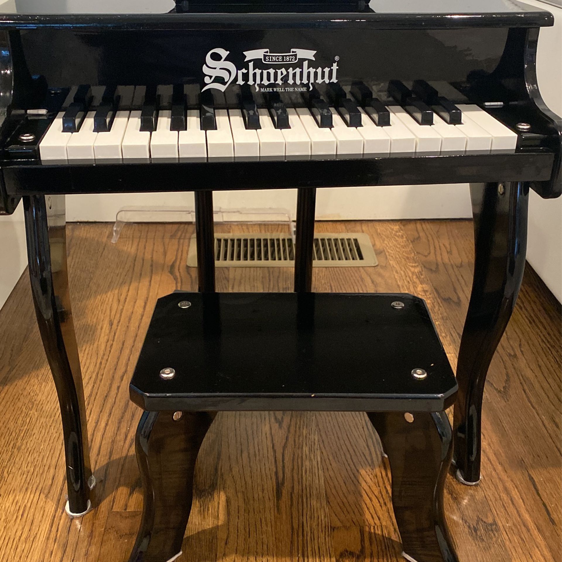 Schoenhut baby grand piano - child piano