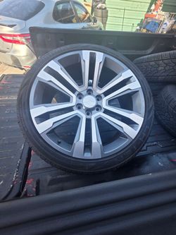 24"Denali Replicas