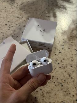 AirPod gen 3