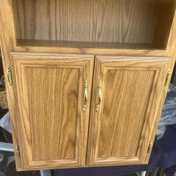 Cabinet (wood). Deluxe