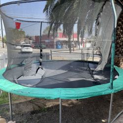 Trampoline 