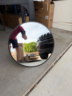 22” Round Mirror