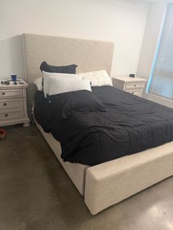 Queen bed with mattress