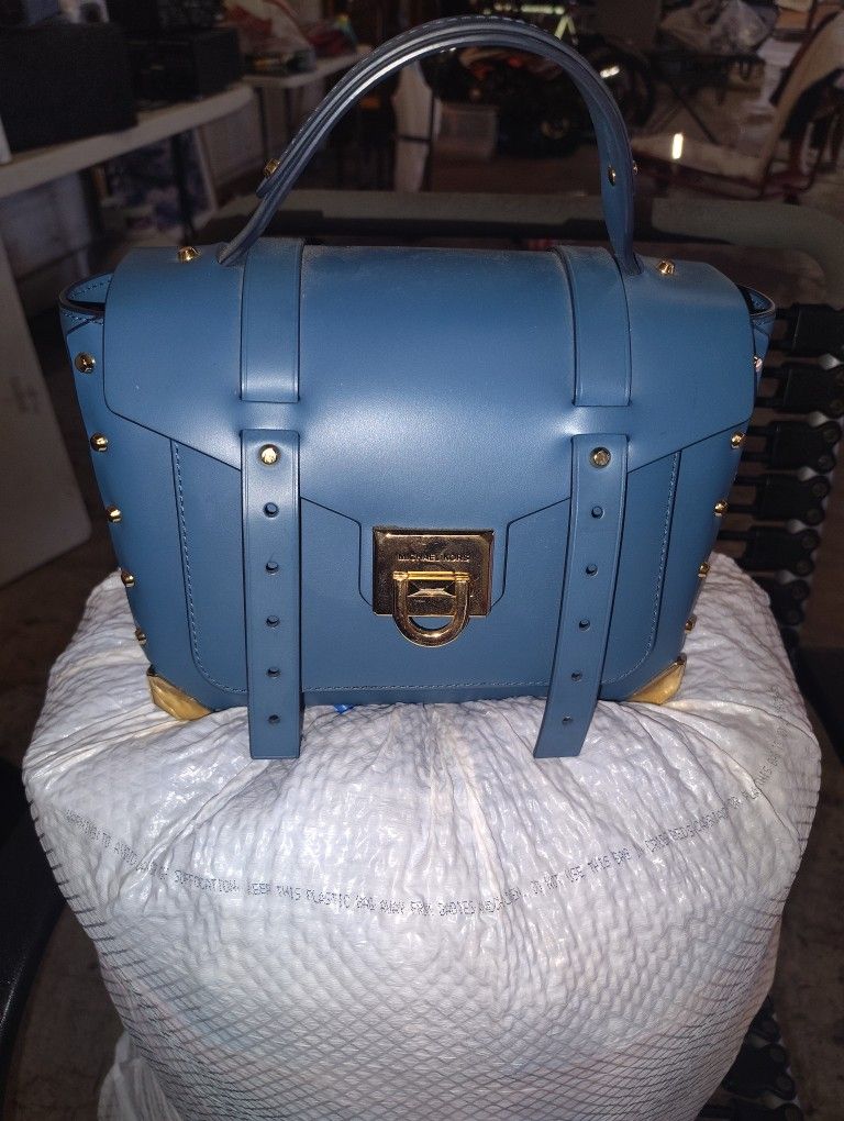 Michael Kors Manhattan Medium Contrast-Trim Leather Satchel