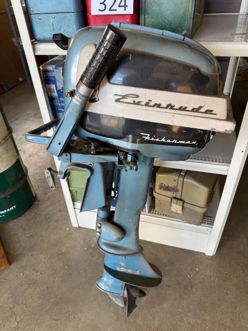 Evinrude Fisherman 55 Outboard Motor