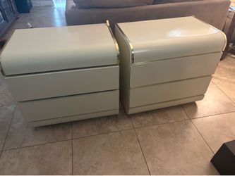 Pair of off-white vintage nightstands Pair of off-white vintage nightstands
