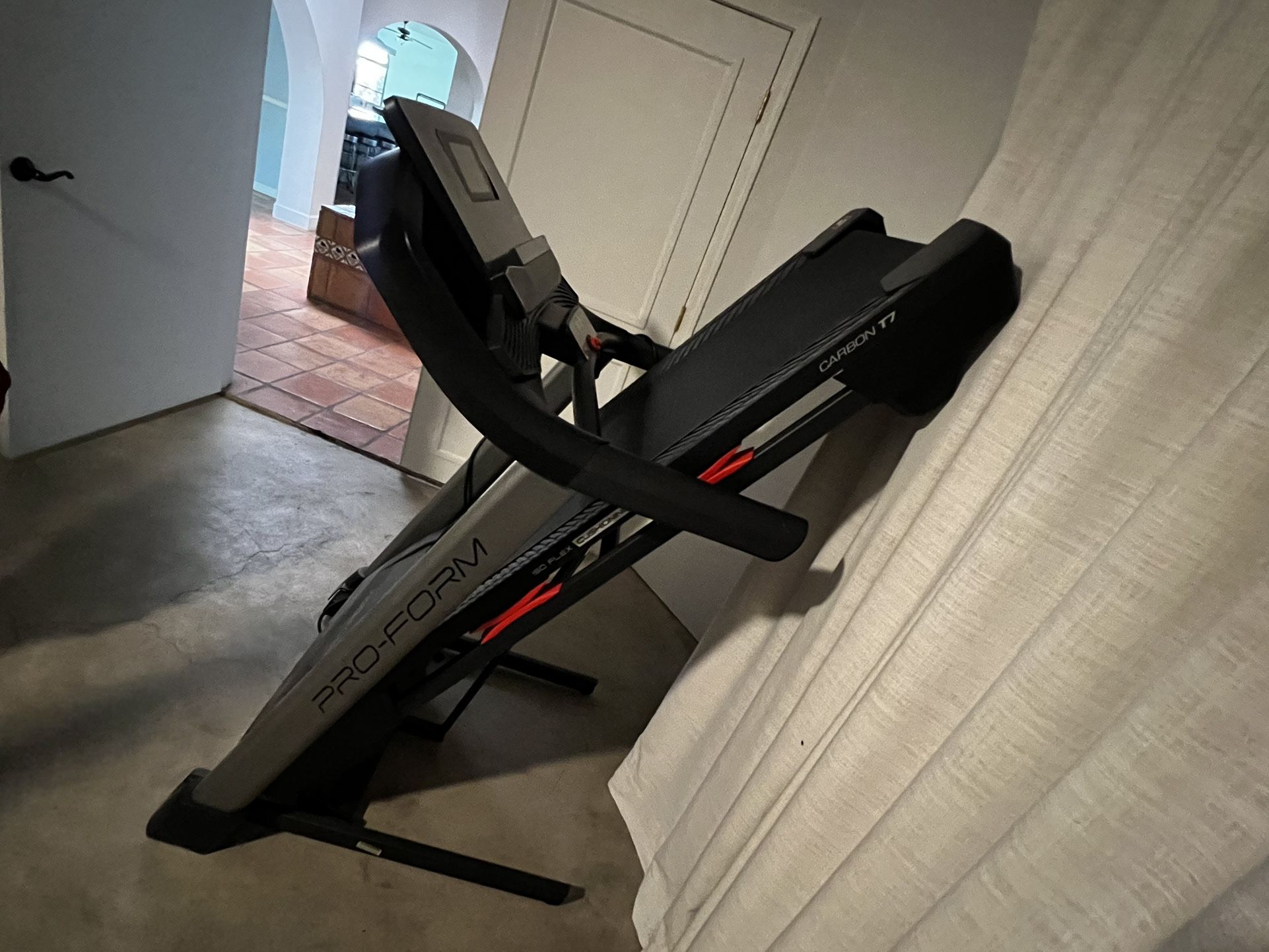 Pro-Form Treadmill Carbon T7