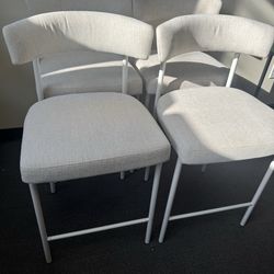 ✨ Beige Modern Counter Height Bar Stools (Set of 4) – $190 ✨  Brand new in box – modern and elegant design, perfect for your kitchen island or counter