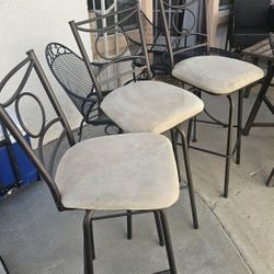 3 Bar Stools
