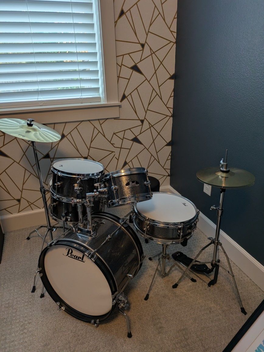 Pearl Roadshow Jr. Drum Set
