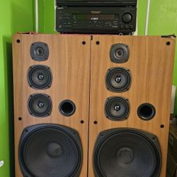 SONY AMPLIFIER/SONY EQUALIZER/KENWOOD SPEAKER 