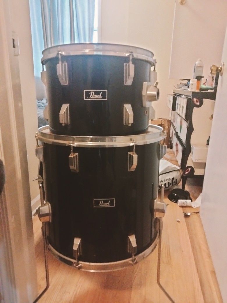 Pearl Drum Set