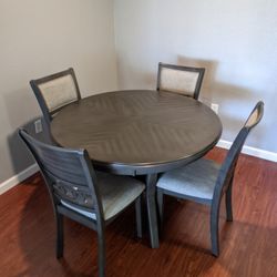 Dining Table + 4 Chairs