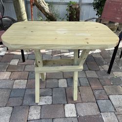 Outdoor Table / Backyard Decor / Patio