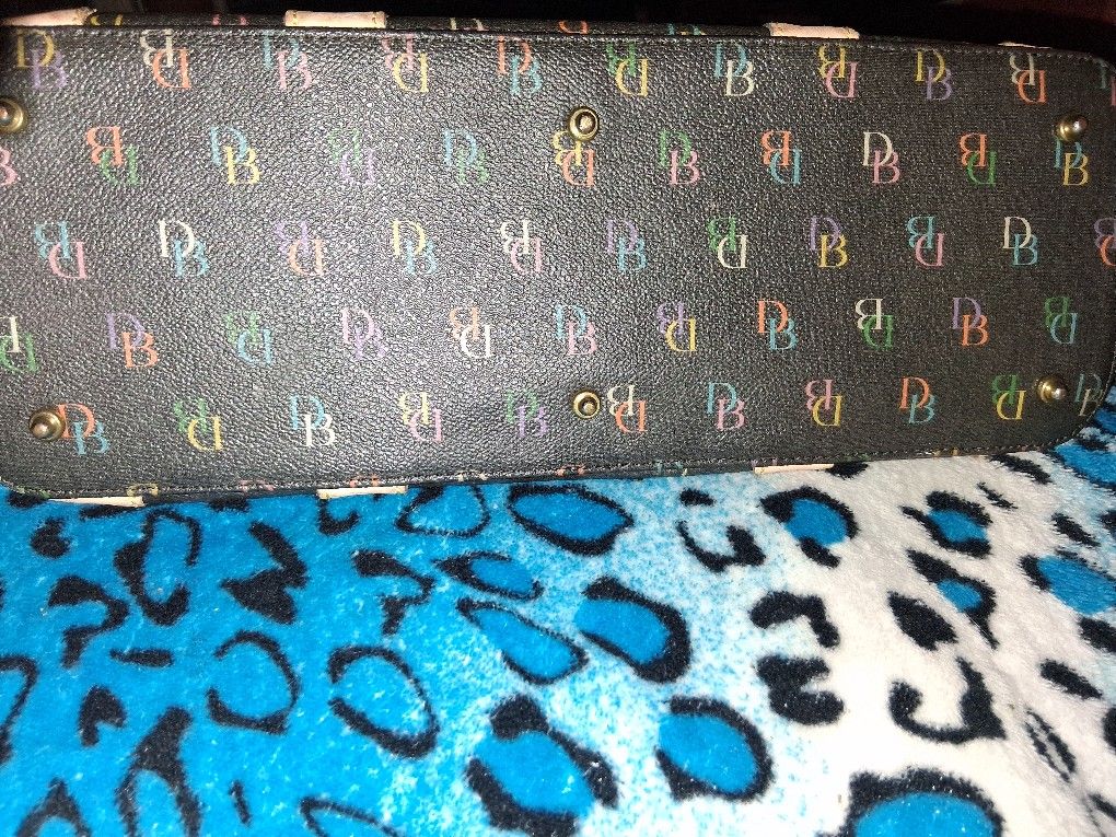 Dooney& Bourke Purse