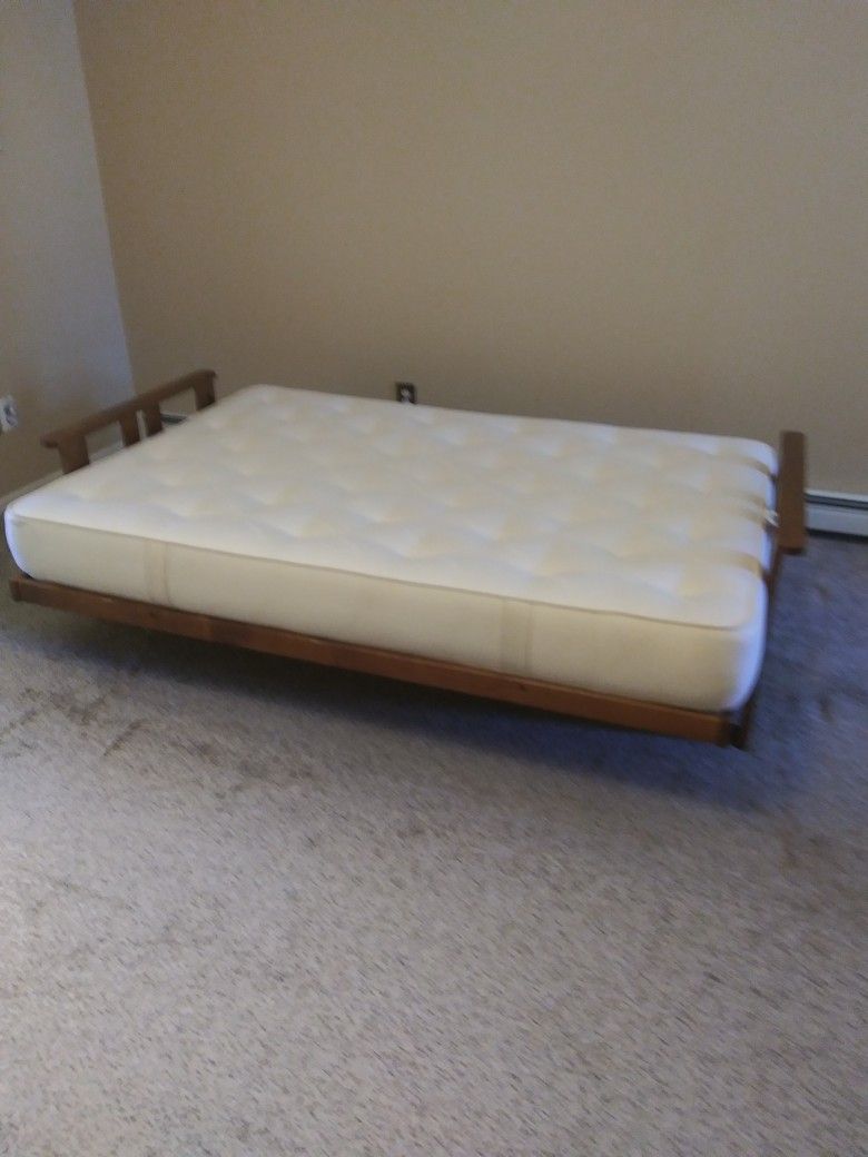 Full Size Mattress, Free