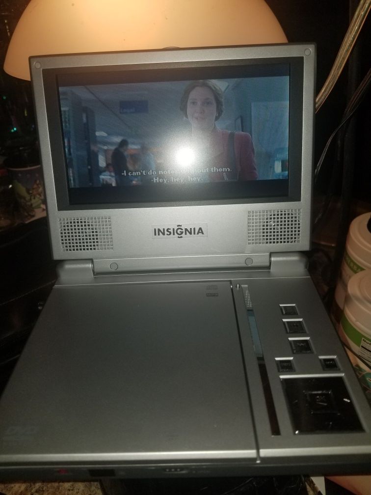 Like new 7" portable DVD player