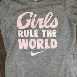 Nike girls T medium 6