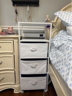White night stand / bed side table
