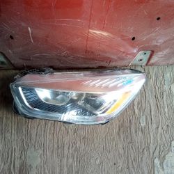 2017 - 2019 Ford Escape Left Headlight