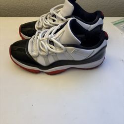 Jordan 11s retro low concord bred