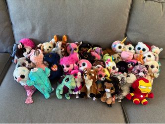 Lot of 45 Beanie Babies