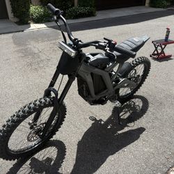 SURRON (silver/black) 