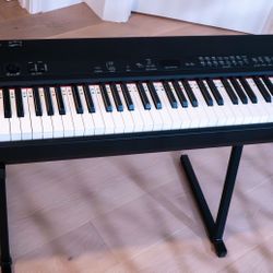 Like New - Yamaha CP-33 Stage Piano, 88 Fully Weighted Keys With Z Folding Stand