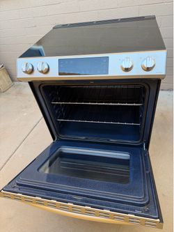Samsung Bespoke 30" Stainless Steel SmartThings  Electric