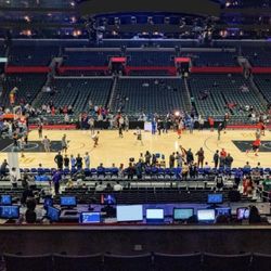 Detroit Pistons at Los Angeles Lakers