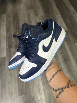 Jordan 1 Low UNC