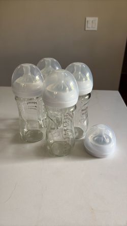 Philips Avent 8 oz glass baby bottles
