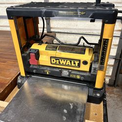 Dewalt DW733 12 1/2 Planer