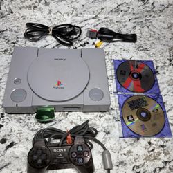 Sony Play Station 1 console (PS1)