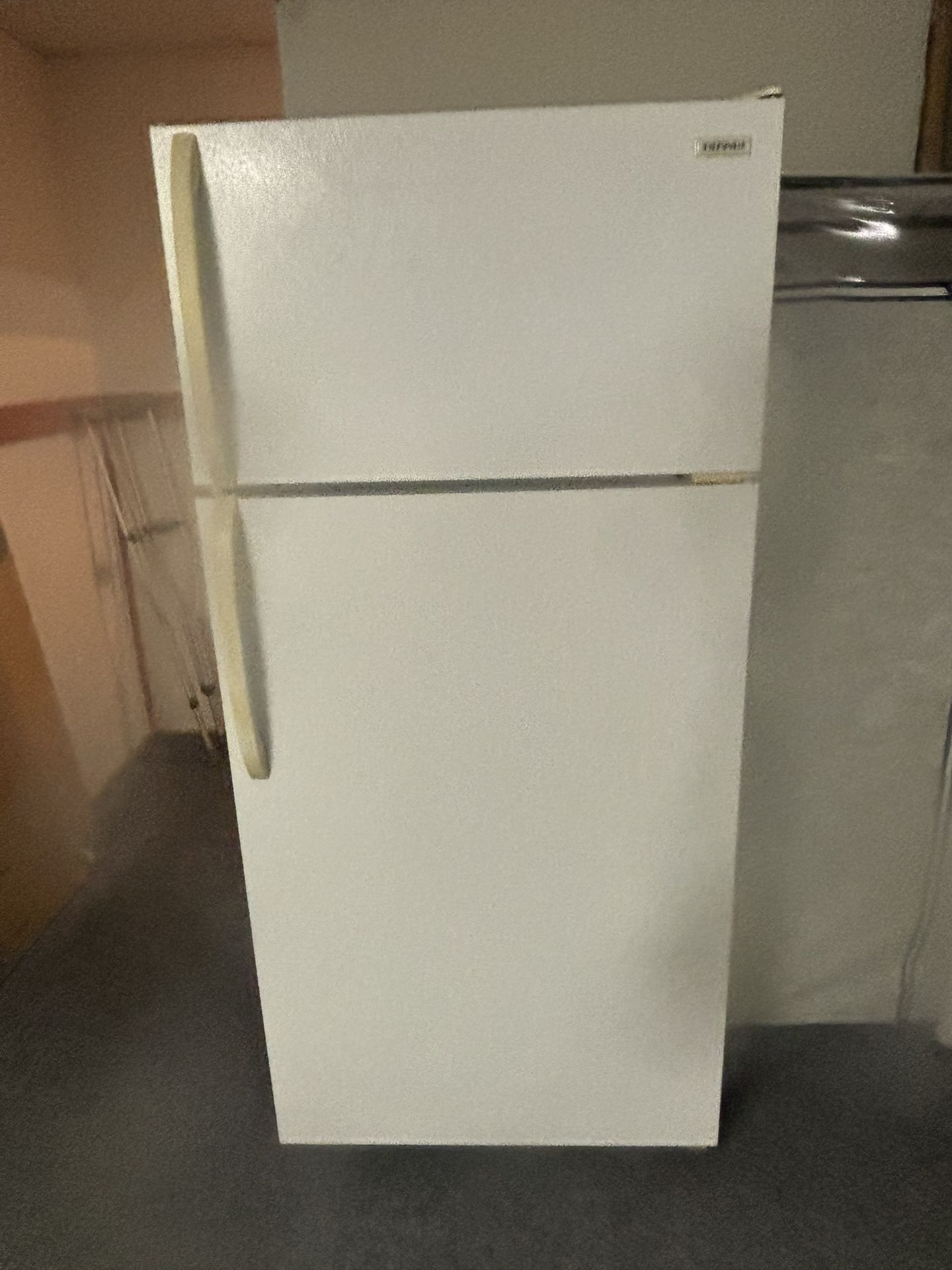 Affordable Refrigerator- Perfect For Home Or Garage