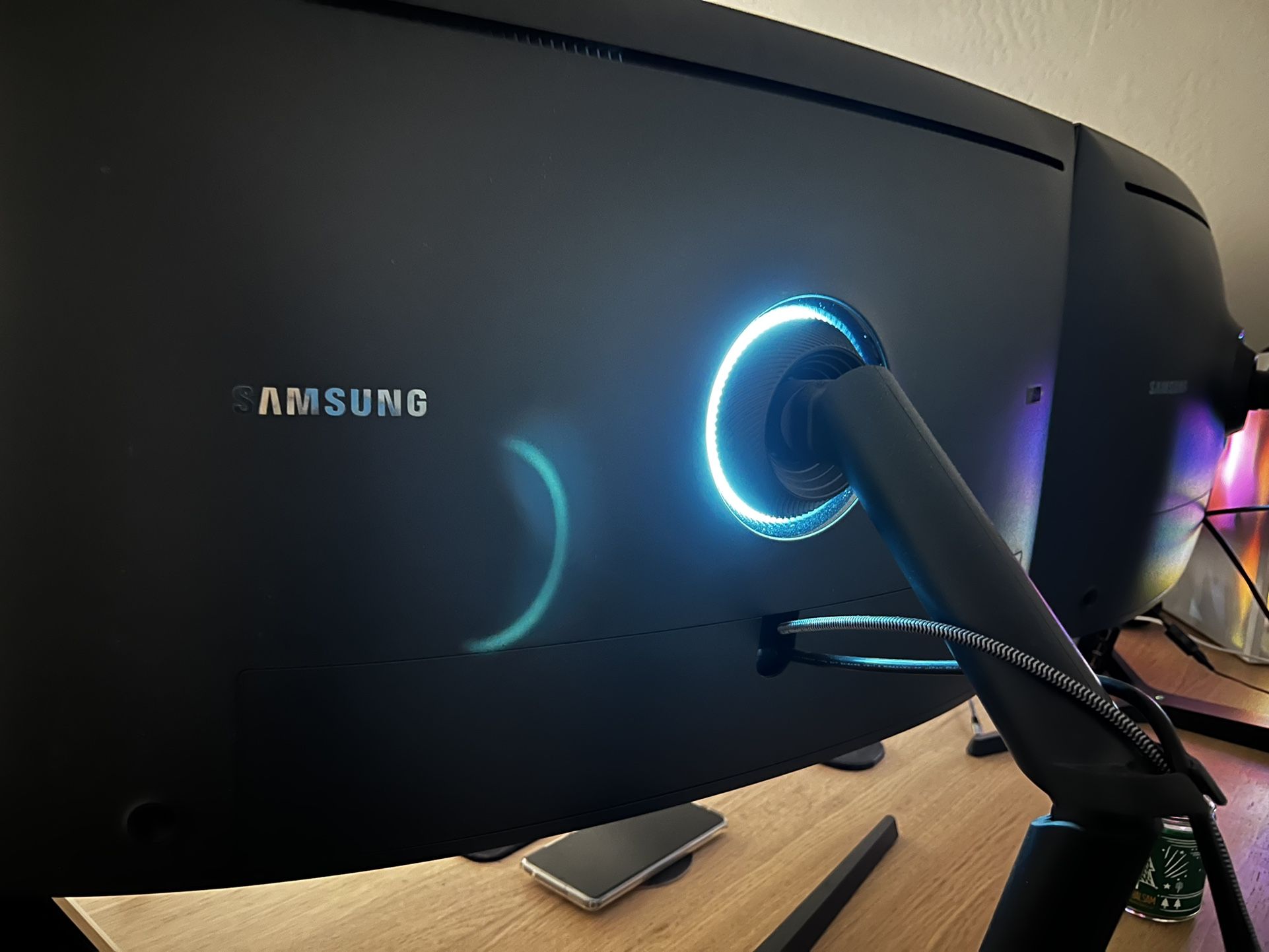 2x Samsung 32” CHG70 QHD Monitors