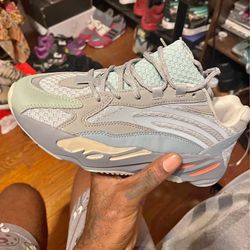 Brand New ¥Z¥ Size 9