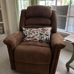 Power Lift Recliner With Massage
