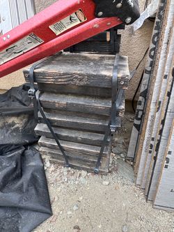 Wood trailer jack stand